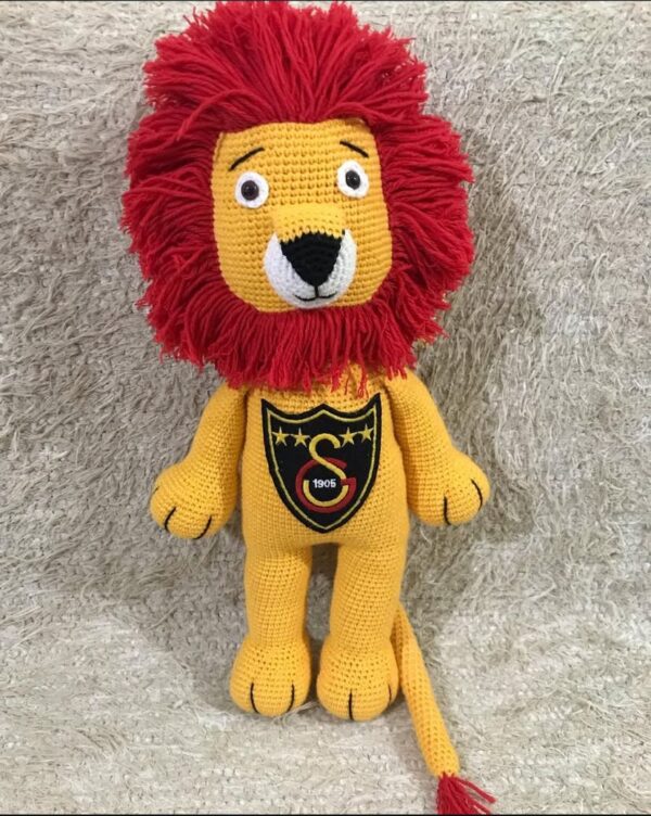 El Yapımı Amigurumi Aslan Oyuncak – Kırmızı Yeleli
