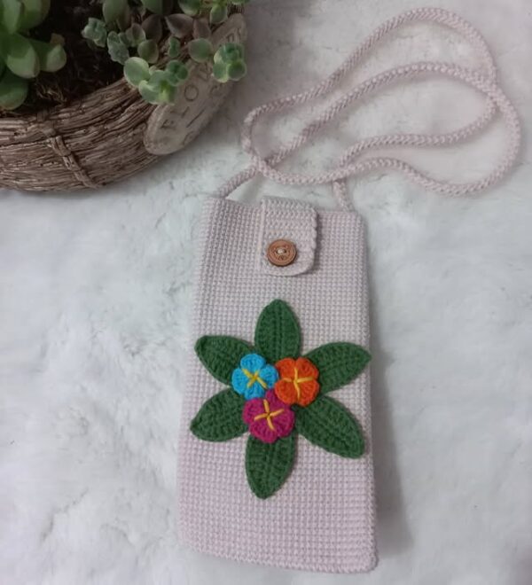 El Yapımı Örgü Telefon Çantası – Çiçekli