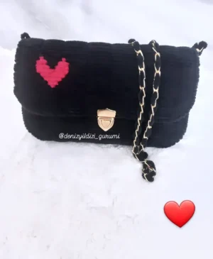 El Yapımı - Siyah Kalp Desenli Çanta
